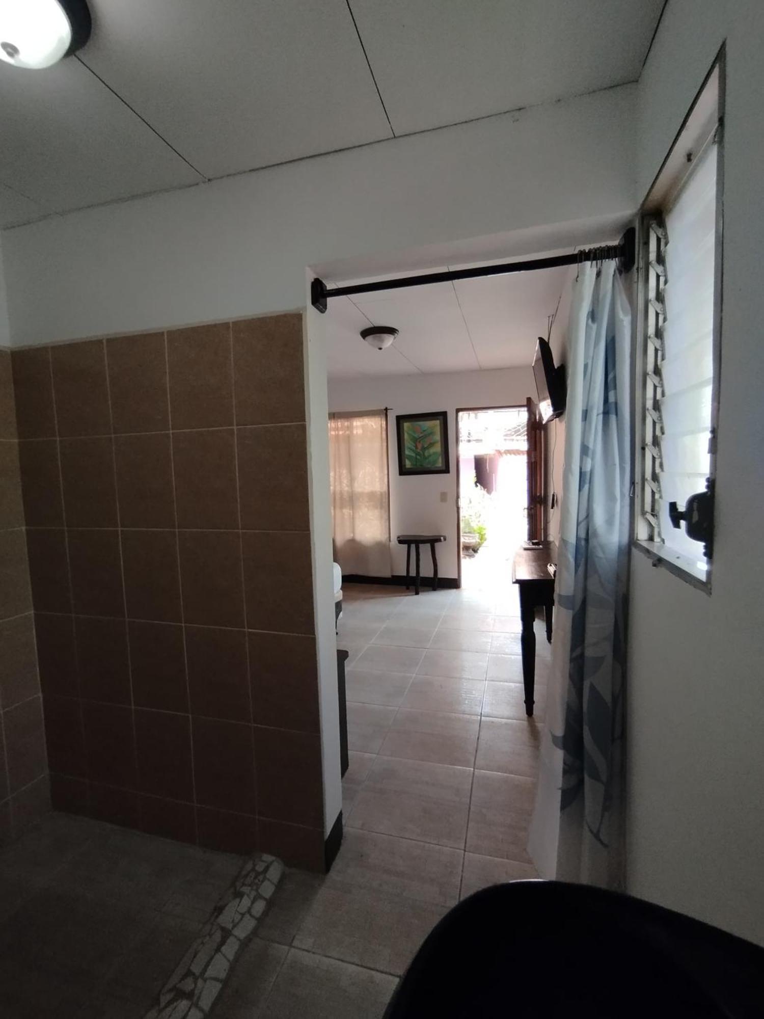 The Landing Hotel And Restaurant Moyogalpa Esterno foto